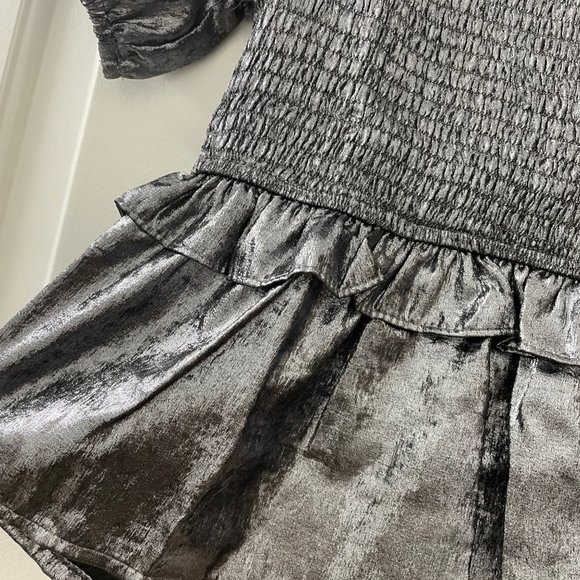 TCEC | NWOT | Metallic Smocked Puff Sleeve Top | S, M, L | Dark Grey | CT7721 - Picture 4 of 5